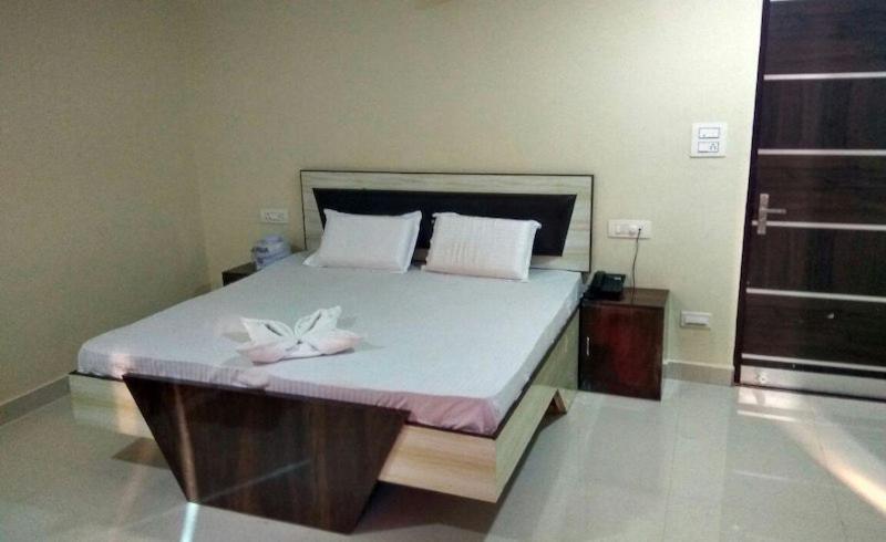 Hotel Sukh Sagar Gwalior Extérieur photo